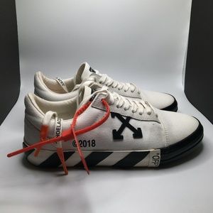 OFF WHITE VULC LOW TOP